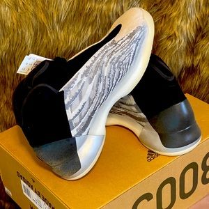 [SOLD]Adidas Yeezy QNTM Basketball Men’s Size 10.5